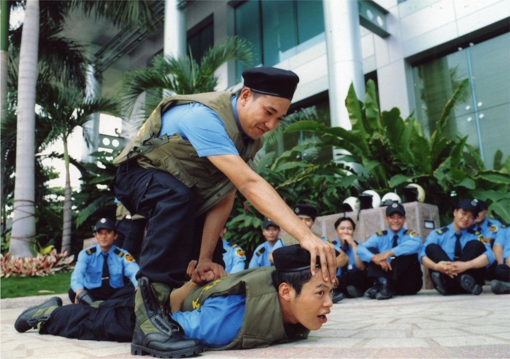 công ty dịch vụ bảo vệ