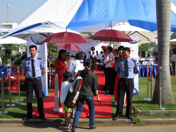 đi làm bảo vệ